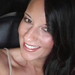 Meet your Posher, Suzanne